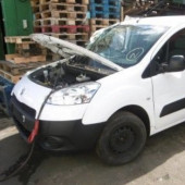 Reconditioned Peugeot Boxer III 2.2 Hdi Engine diesel SWB (120 BHP) version. Engine Code / P22DTE (4HU)